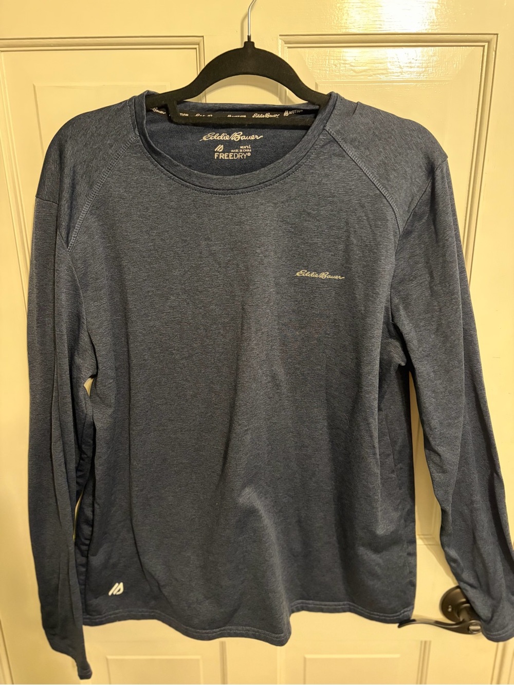 Eddie Bauer Long-Sleeve Active Tee in Heather Navy